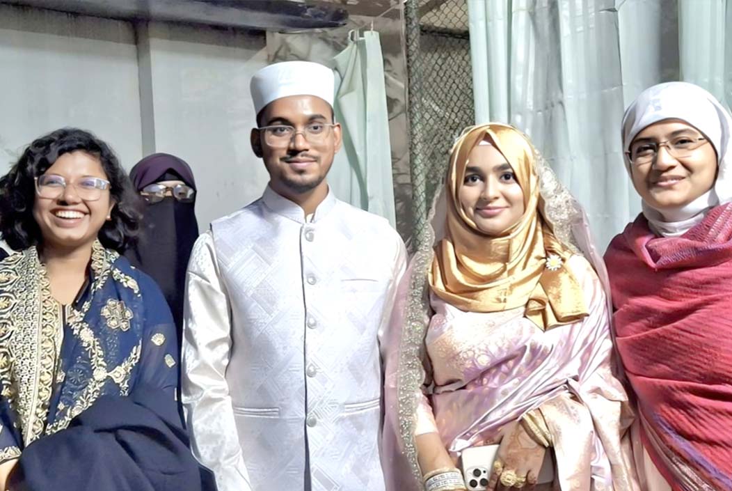 ছাত্রশক্তির নেত্রী শ্যামলীকে বিয়ে করলেন এনসিপির হান্নান মাসউদ NCP's Hannan Masud marries Chhatra Shakti leader Shyamoli Onnetion