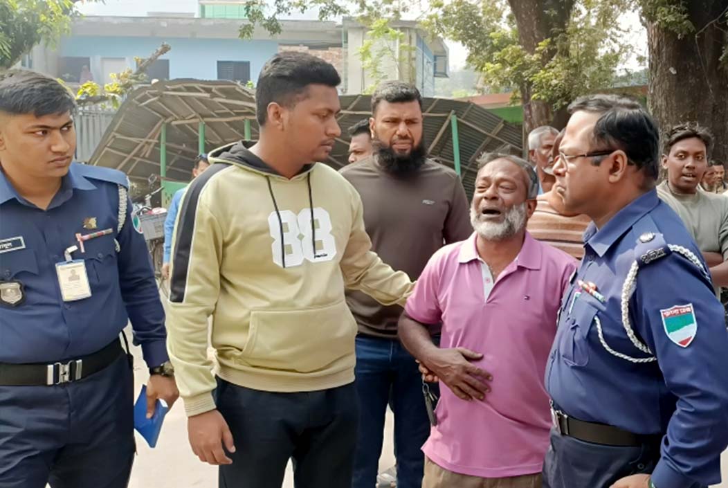 Policeman killed in truck crash in Jhenaidah Onnetion