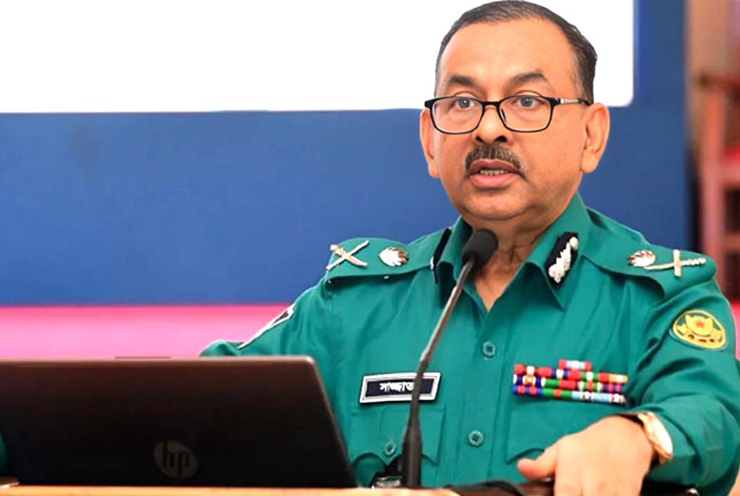 হাদিকে গুলি করা সন্ত্রাসীরা শনাক্ত, যেকোনও সময় গ্রেফতার: ডিএমপি কমিশনার Terrorists who shot Hadi identified, can be arrested at any time DMP Commissioner Onnetion