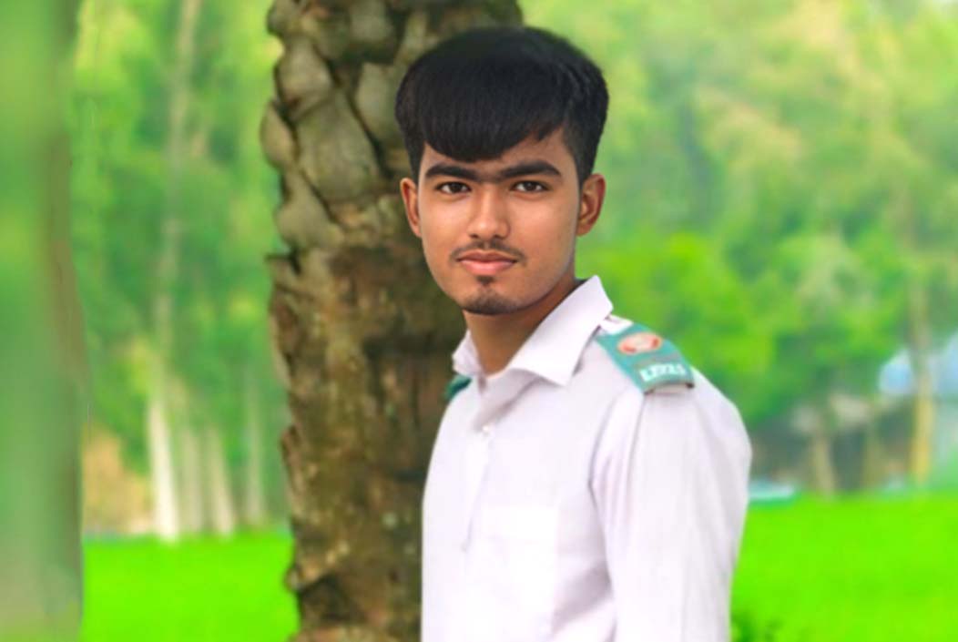 College student dies in head-on collision between van and motorcycle in Bogra Onnetion