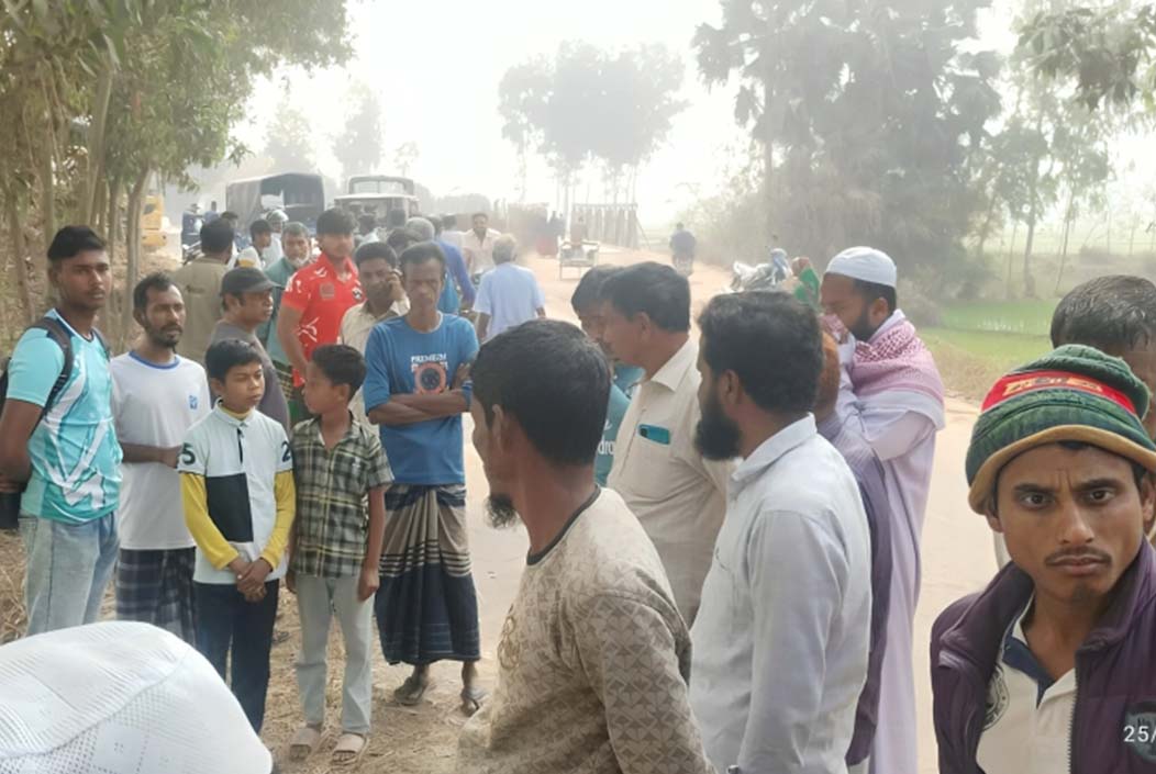 বগুড়ায় ধানক্ষেত থেকে ভ্যানচালকের মরদেহ উদ্ধার Body of van driver recovered from paddy field in Bogra Onnetion