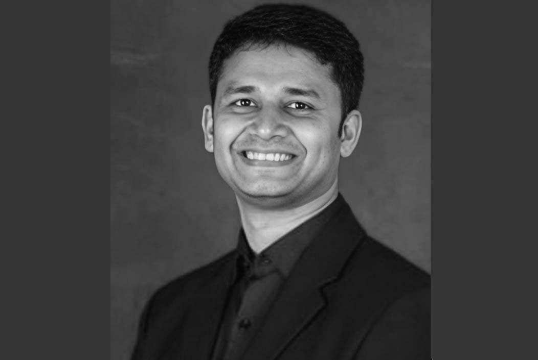 DU associate professor dies of cancer Onnetion