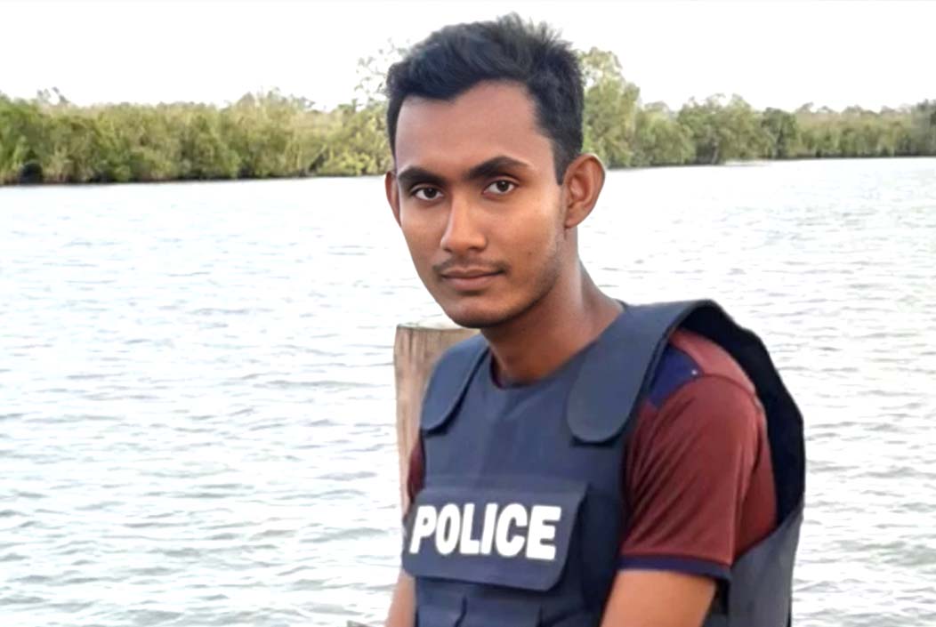 মাগুরায় মোটরসাইকেল ও ট্রাকের মুখোমুখি সংঘর্ষে পুলিশ কনস্টেবল নিহত Police constable killed in head-on collision between motorcycle and truck in Magura Onnetion