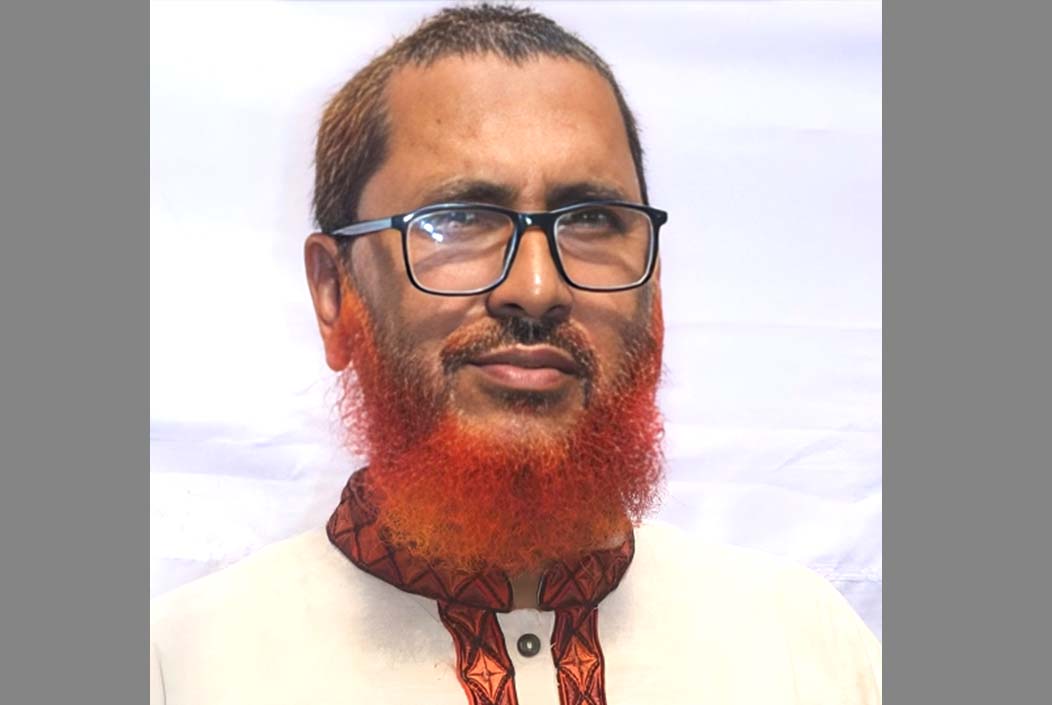 Thakurgaon district Jamaat Ameer arrested with huge amount of money at airport Onnetion