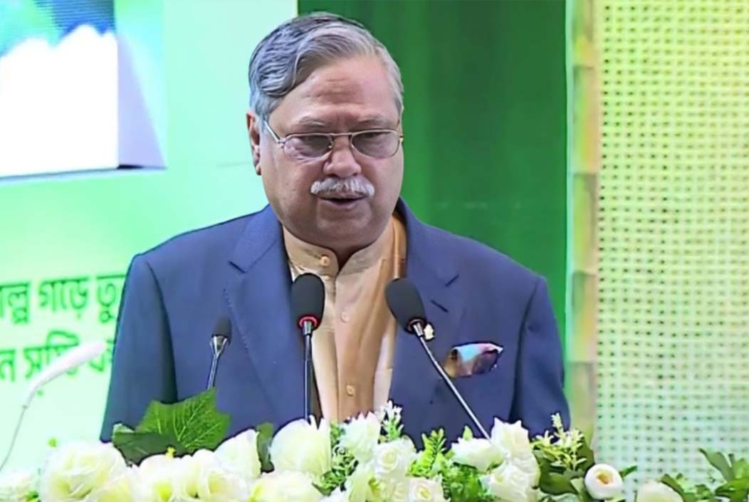 Bangladesh returned to democracy at the cost of thousands of lives President Onnetion