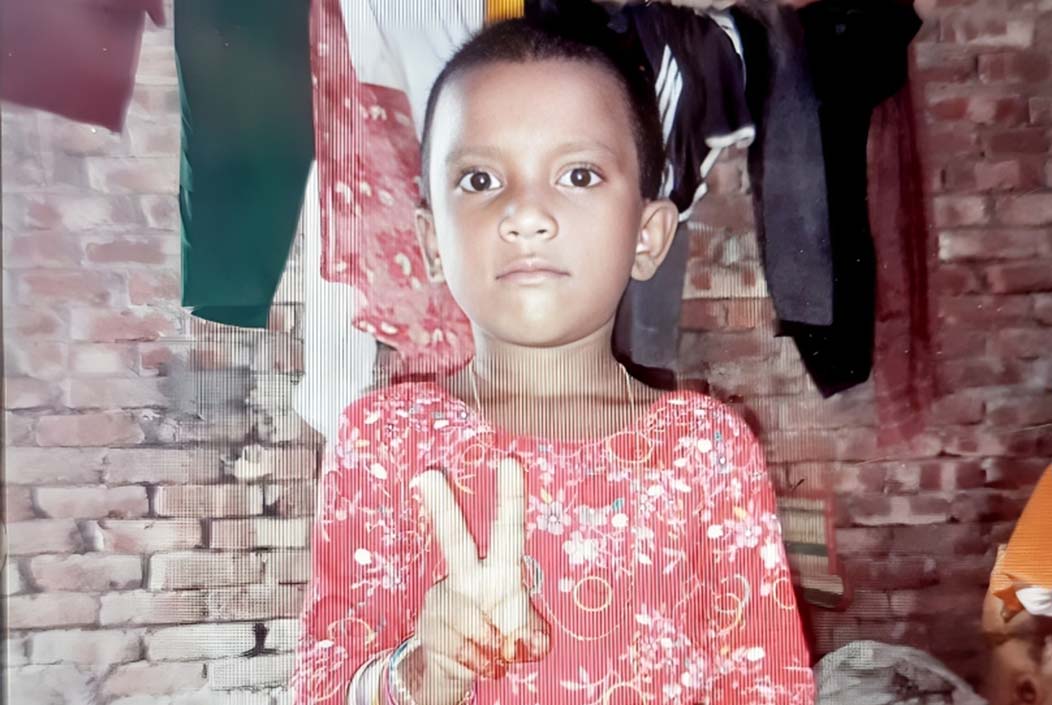 First grade student dies after being hit by autorickshaw in Bogra Onnetion