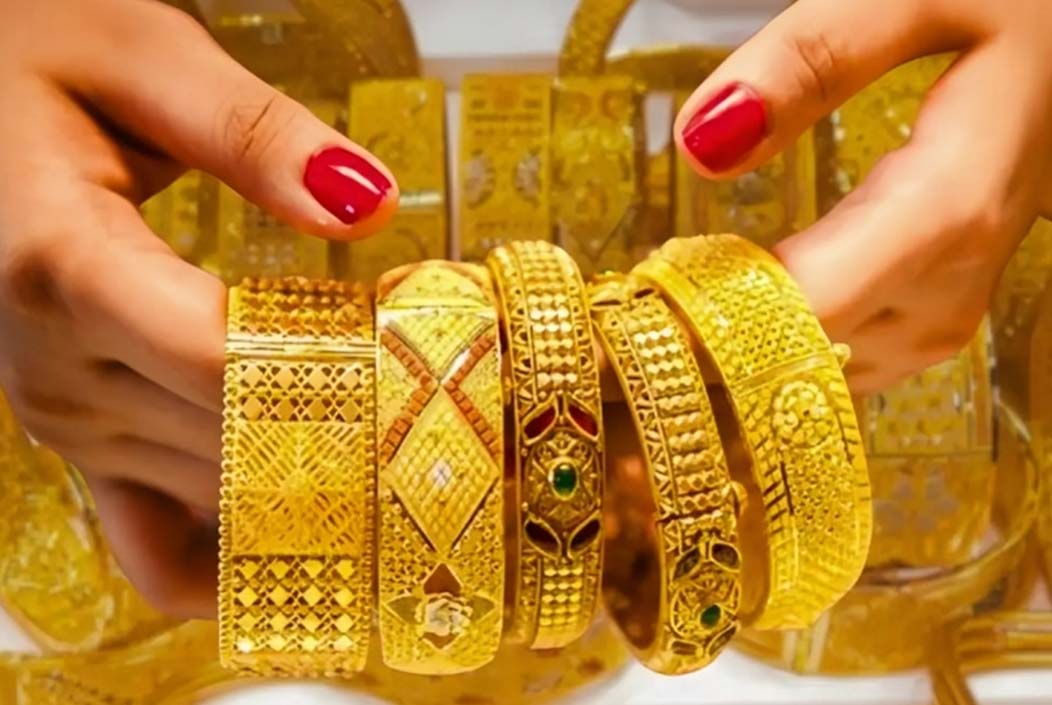 Gold prices fall for 5th consecutive day, down by more than Tk 23,000 Onnetion