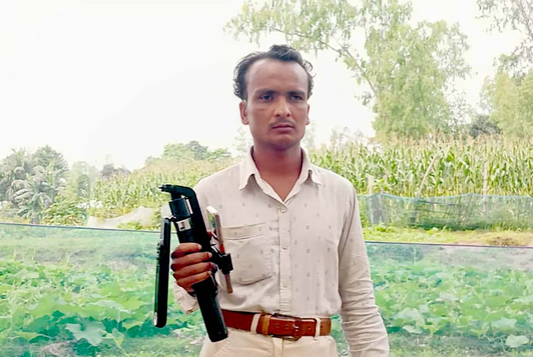 আমি কোনো সাংবাদিক না, পরিবারের দুঃখ ভুলতেই ভিডিও করি: ভাইরাল তাজু ভাই I am not a journalist, I make videos to forget my family's sorrow Viral Taju Bhai Onnetion