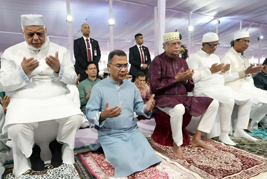 Prime Minister and President offer Eid prayers at National Eidgah Onnetion