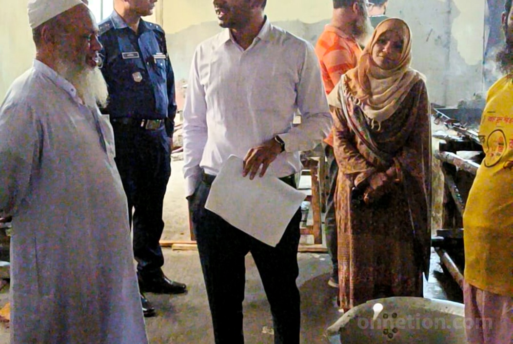 বগুড়ায় অস্বাস্থ্যকর পরিবেশে সেমাই তৈরির দায়ে মেসার্স ফাতেমা সেমাই কারখানায় জরিমানা করে ভোক্তা অধিকার সংরক্ষণ অধিদপ্তর। ছবি : সংগৃহীত।