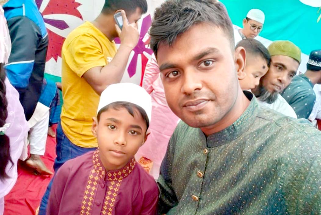 A young man from Bogra was killed in a bus-pickup collision in Thakurgaon. Onetion