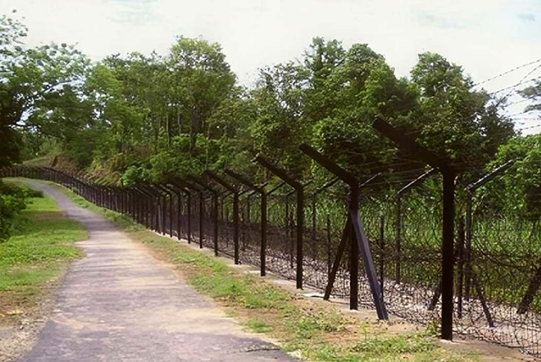 পাটগ্রাম সীমান্তে বিএসএফের গুলিতে বাংলাদেশি নিহত Bangladeshi killed in BSF firing at Patgram border Onnetion