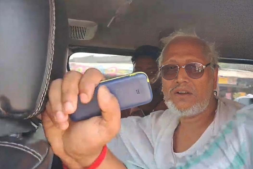 Baul artist Abul Sarkar released on bail Onnetion