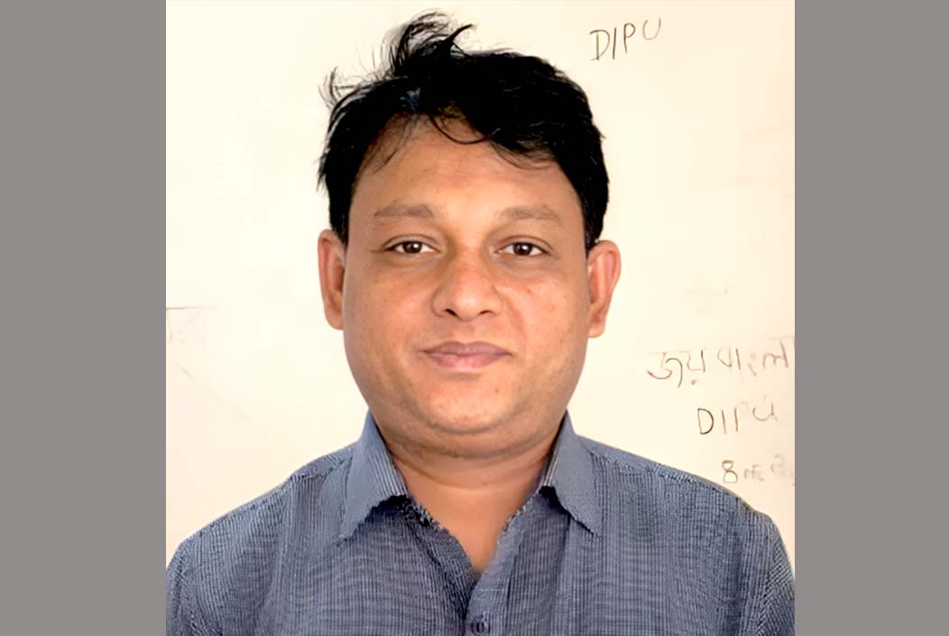 ভালুকায় ডিজেল মজুত করায় ফিলিং স্টেশন ম্যানেজারের কারাদণ্ড Filling station manager sentenced to prison for storing diesel in Bhaluka Onnetion