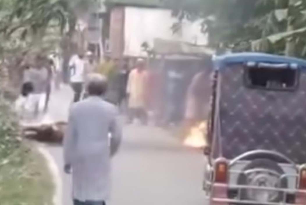 Husband commits suicide by pouring petrol on himself after divorce in Bogra Onnetion