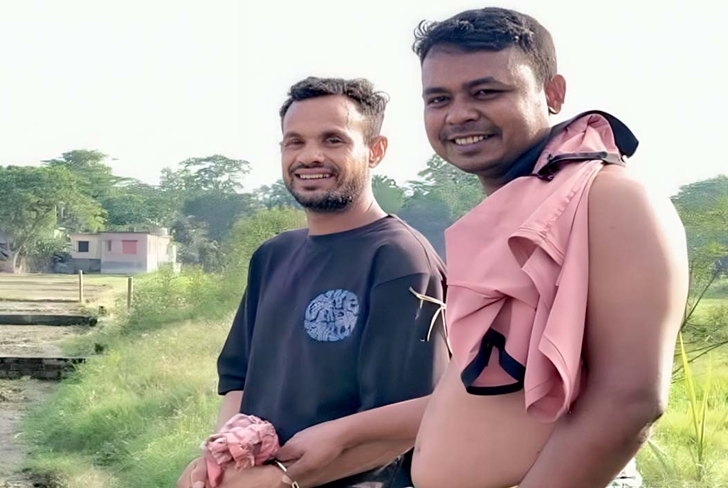 Police officer catches robber disguised as a bare-chested farmer Onnetion