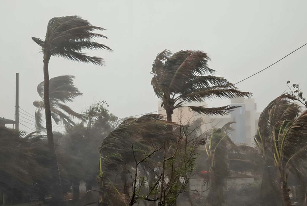 Thunderstorms, lightning and rain with a speed of 60 kmph are expected in 15 districts overnight. Onnetion