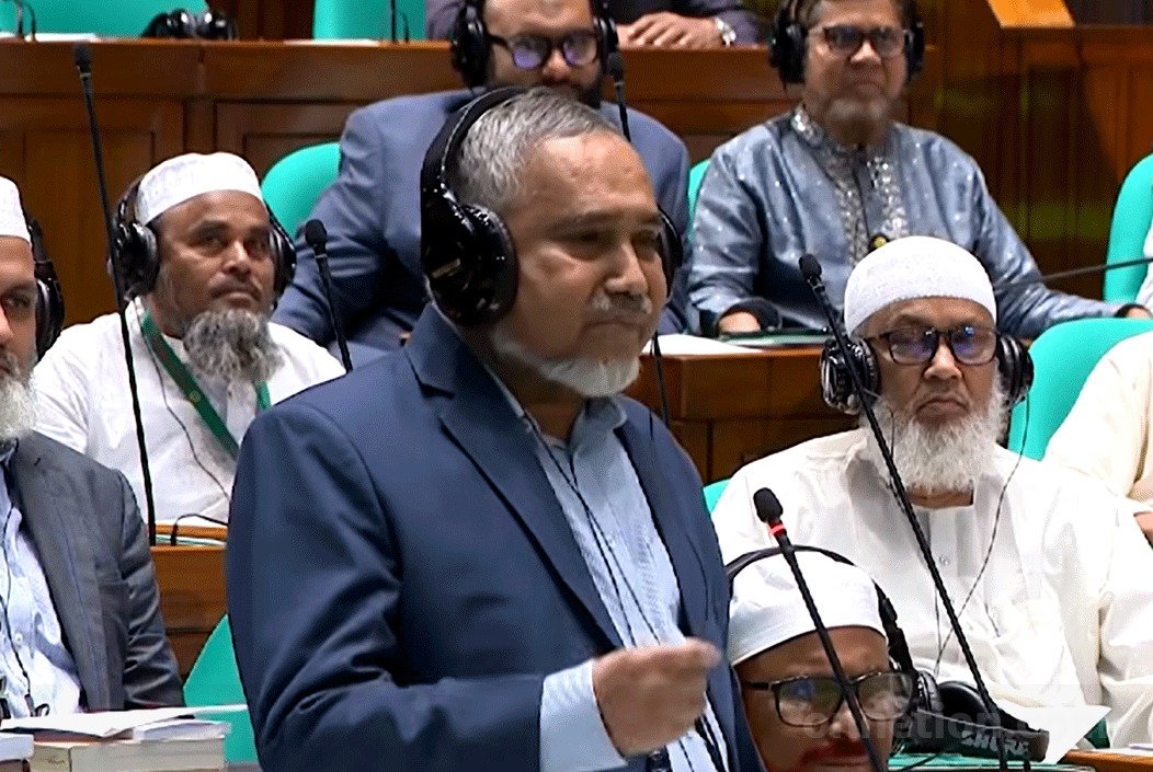 জাতীয় সংসদে বক্তব্য দিচ্ছেন ডা. তাহের। ছবি: ভিডিও থেকে