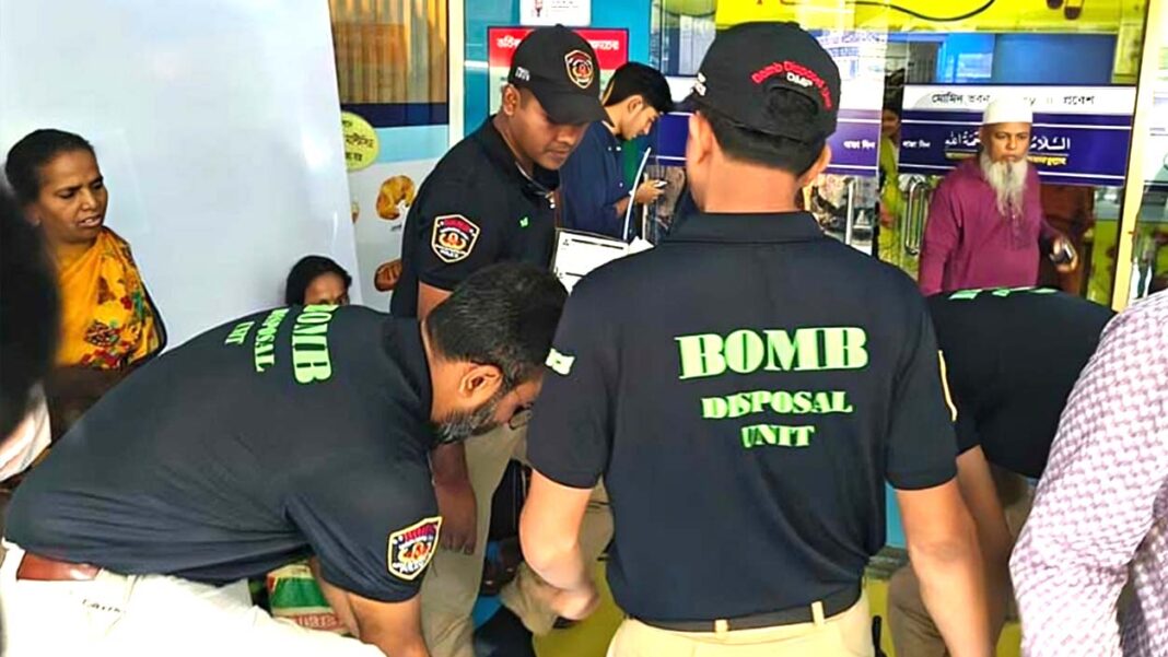 DMP's bomb disposal unit at Ad-Din Hospital in the capital Onnetion