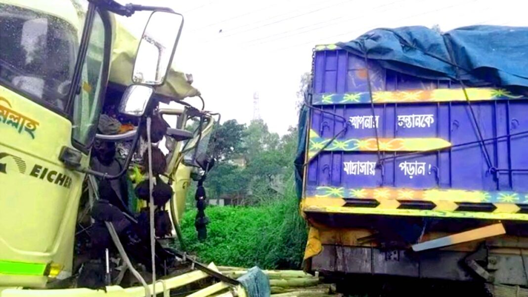 Helper killed, driver injured in collision between two trucks in Nandigram, Bogra Onnetion