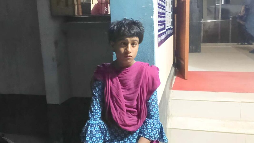 Helpless girl in Sherpur could not find shelter at police station Onnetion